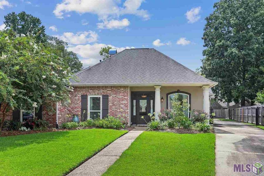 10616 HOLLYBROOK DR, Baton Rouge, LA 70809