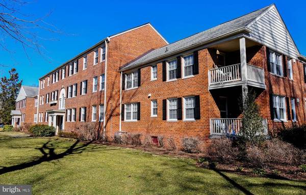 6625 10TH ST #B2, Alexandria, VA 22307