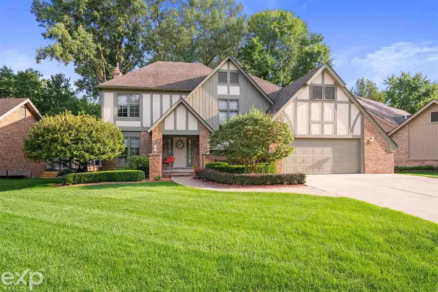 857 River Bend, Rochester Hills, MI 48307