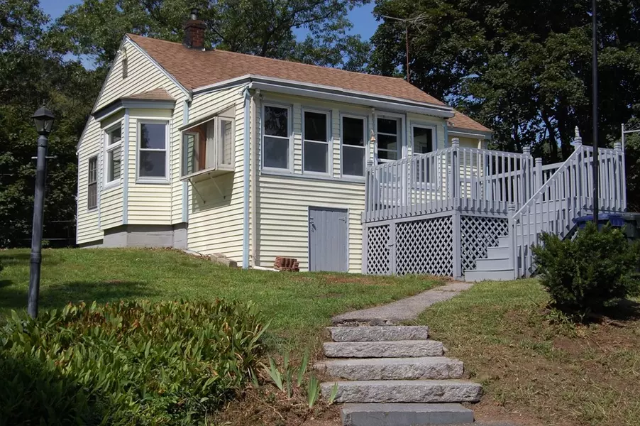 11 Nassau Street, Dracut, MA 01826