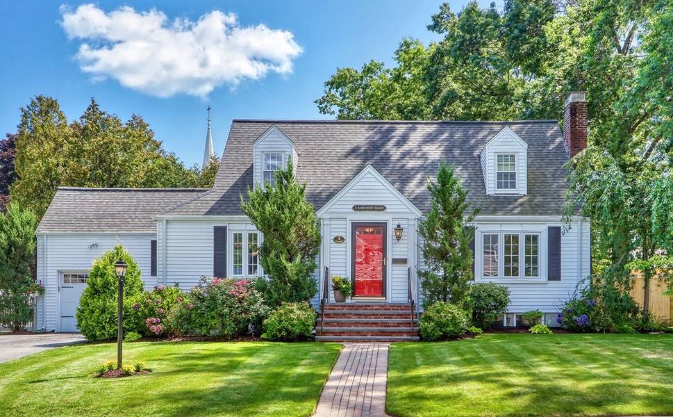 3 Bancroft Rd, Melrose, MA 02176