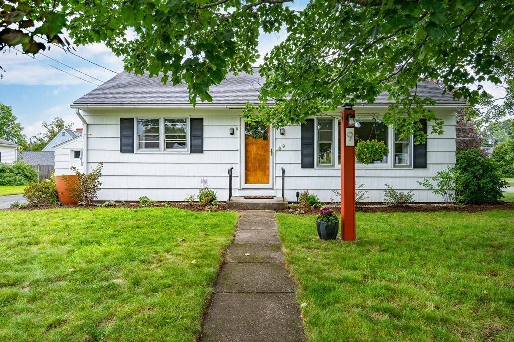Easthampton, MA 01027,9 Paul St