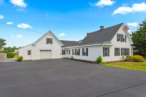 122 Center St, Dennis, MA 02639