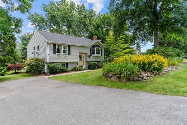 97 Miller St, Seekonk, MA 02771