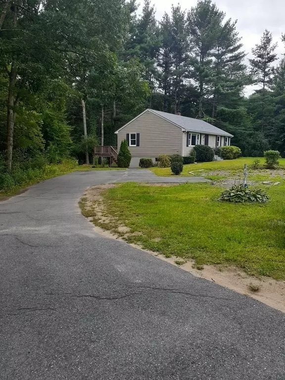 Berkley, MA 02779,17 Country Lane