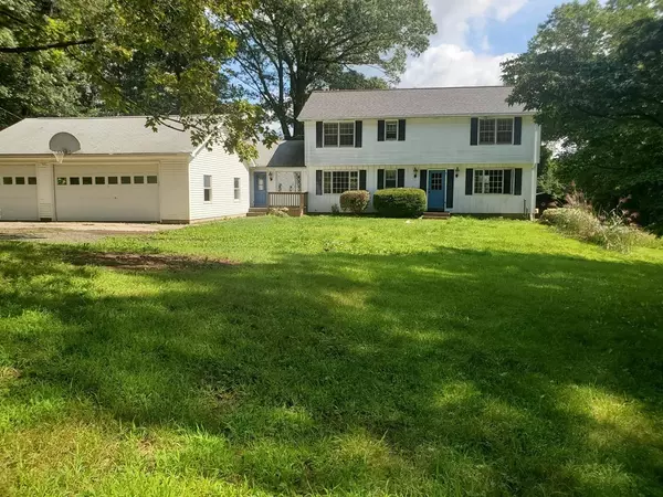 4 North Rd, Montgomery, MA 01085