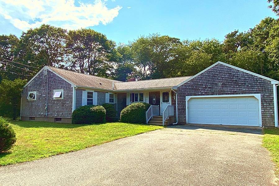 400 Mitchells Way, Barnstable, MA 02601