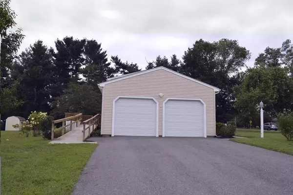 Seekonk, MA 02771,174 Warren Ave