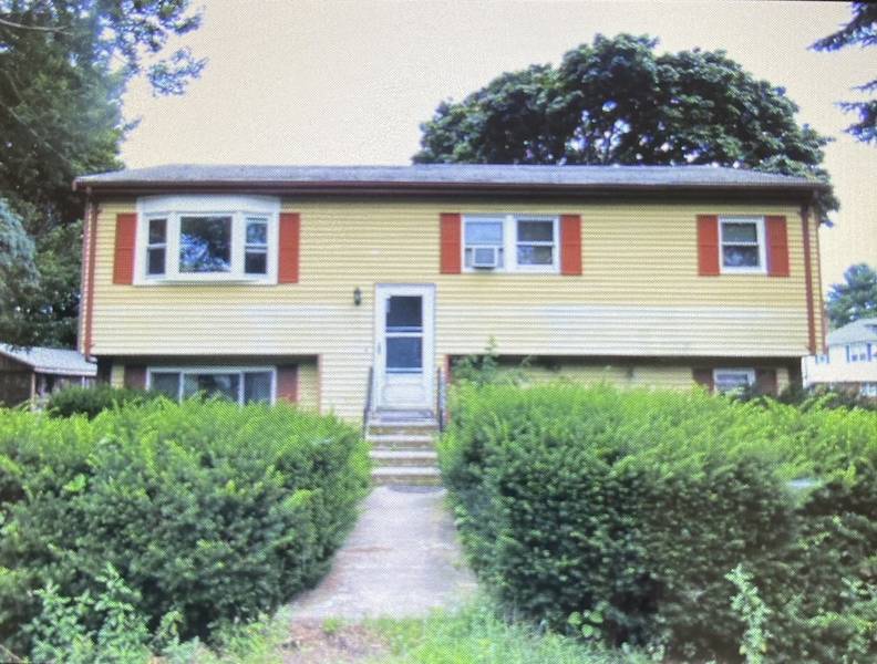 48 Gates Rd, Saugus, MA 01906