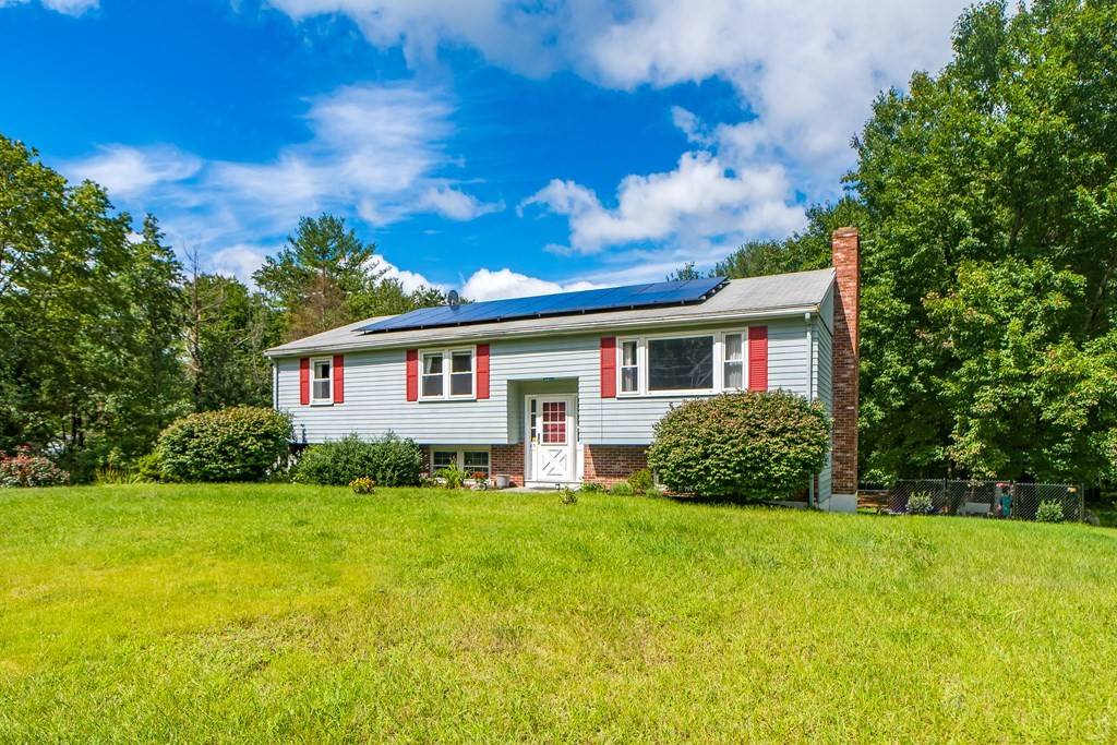 63 Liberty St, Acton, MA 01720