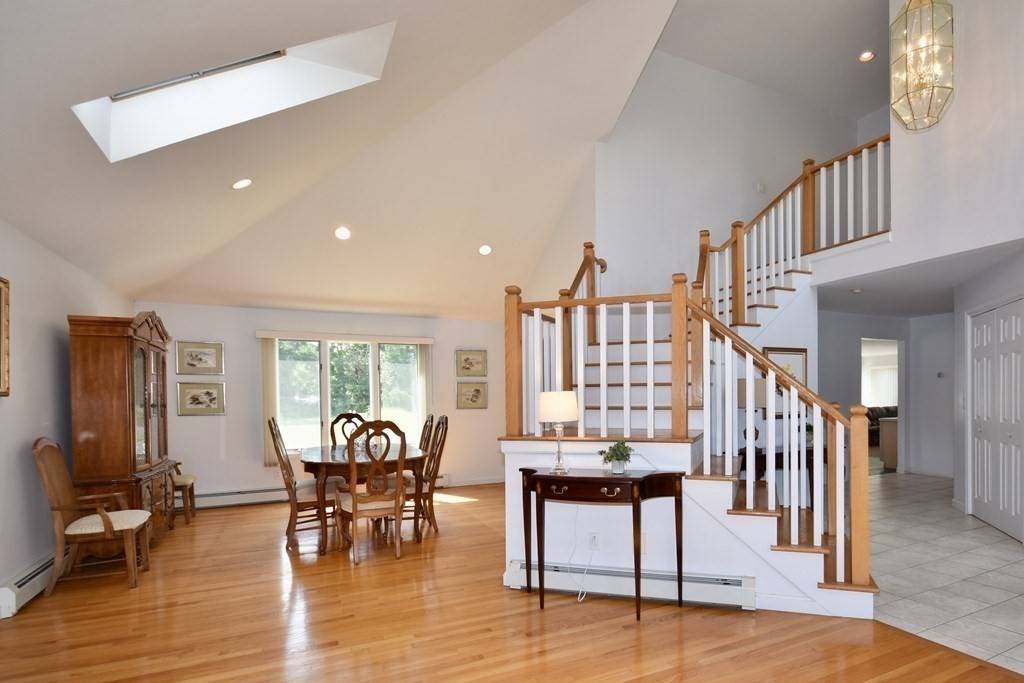 Dartmouth, MA 02747,11 Hastings Ct