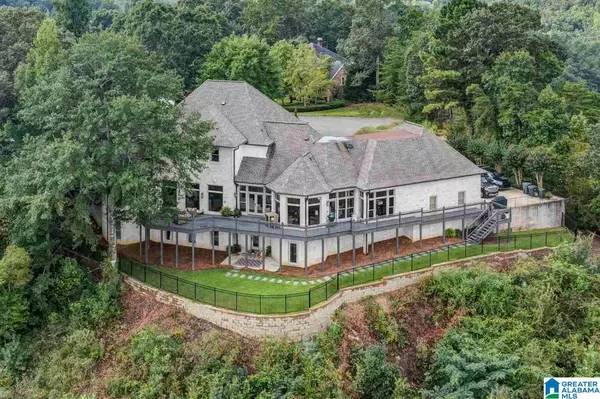 Vestavia Hills, AL 35242,7613 GUNSTON PLACE