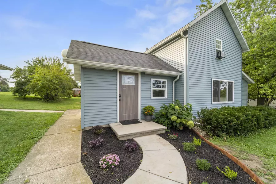 208 N Grove St, Barneveld, WI 53507