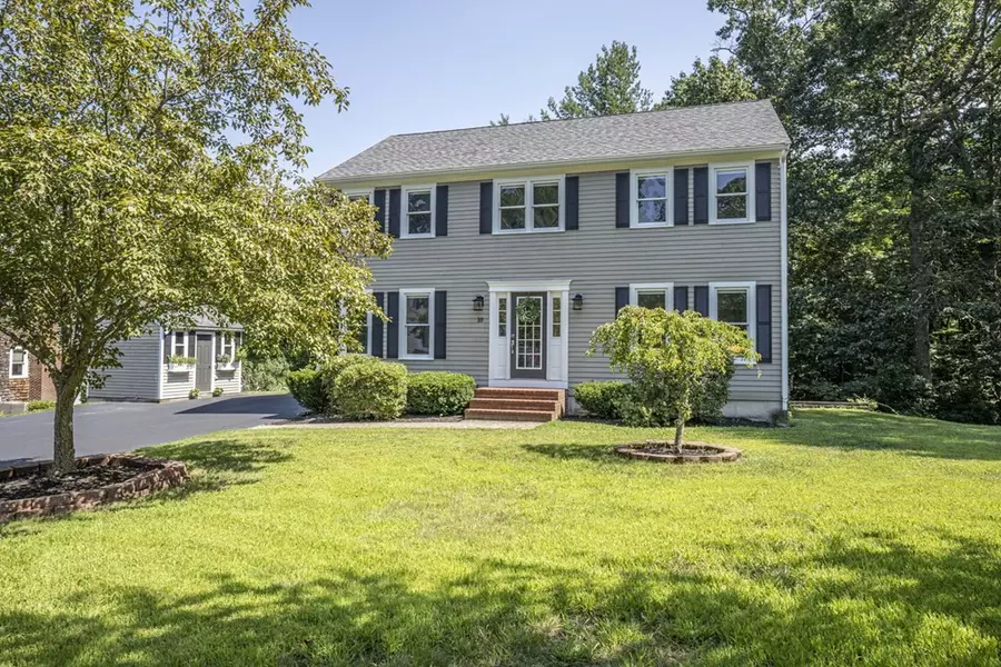 10 Satucket Rd, Rockland, MA 02370