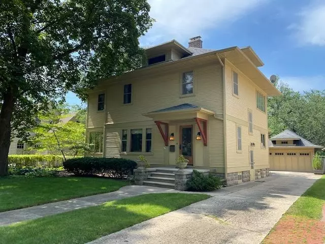 136 S Garfield Ave, Janesville, WI 53545