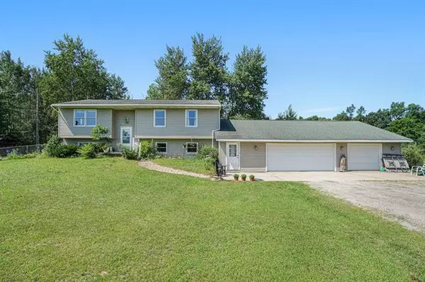 11885 Lindsey Drive, Cedar Springs, MI 49319