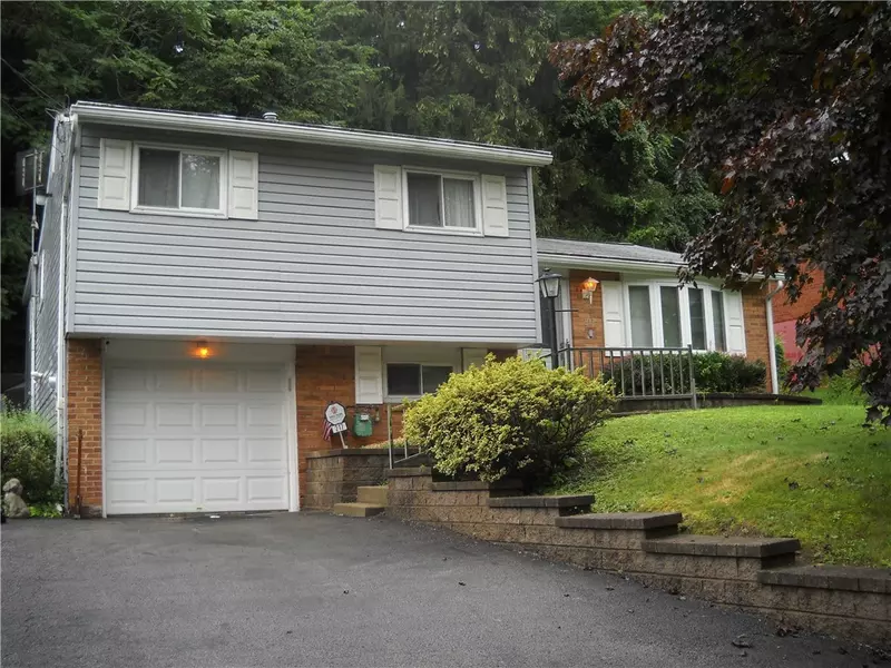 217 Alpine Village Dr, Monroeville, PA 15146