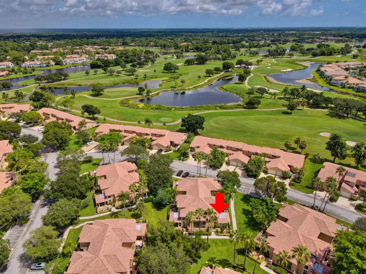 Palm Beach Gardens, FL 33418,380 Prestwick CIR 4