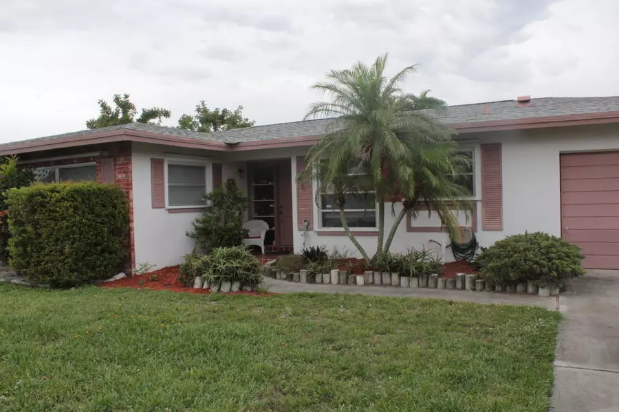 4388 Holly DR, Palm Beach Gardens, FL 33410