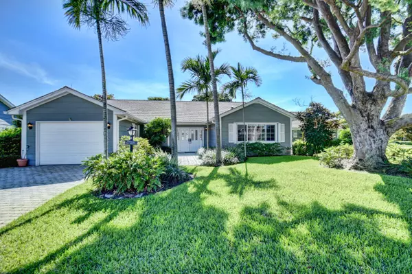 18 Holly DR, Boynton Beach, FL 33436