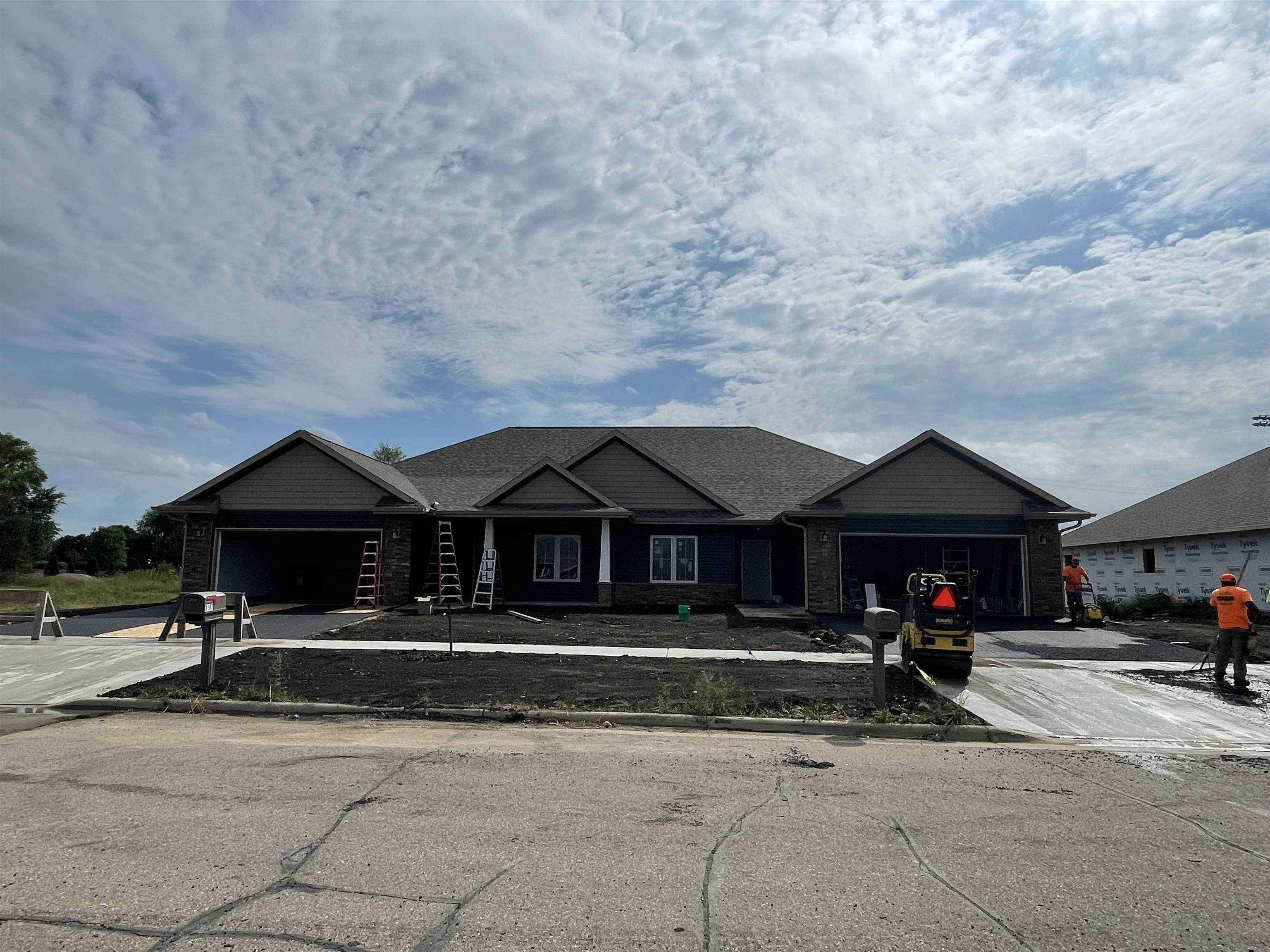 3107 S Bartells Dr, Beloit, WI 53511