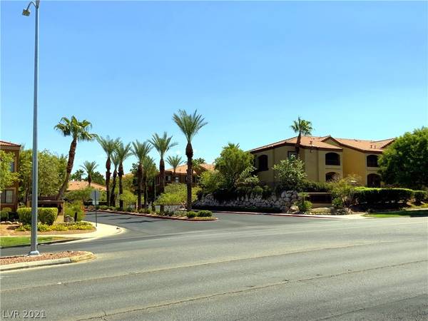 950 Seven Hills Drive #118, Henderson, NV 89052