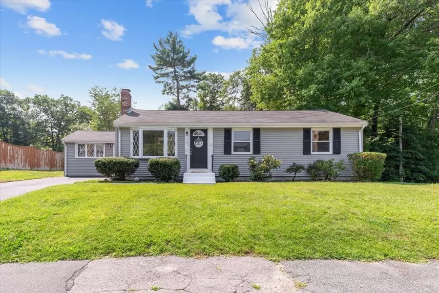 18 Grove Avenue, Holbrook, MA 02343