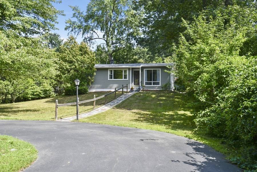 98 Lancaster Rd, Shirley, MA 01464