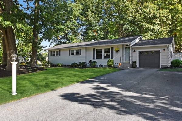 Wayland, MA 01778,61 Dean Rd