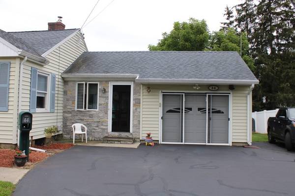 Montague, MA 01376,44 Montague St