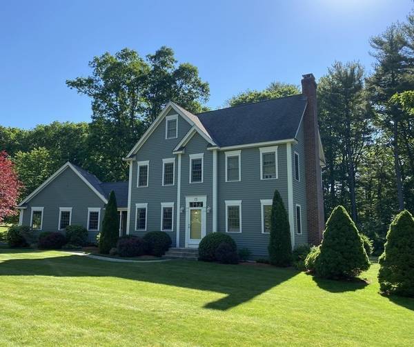 15 Stuart Rd, Sterling, MA 01564