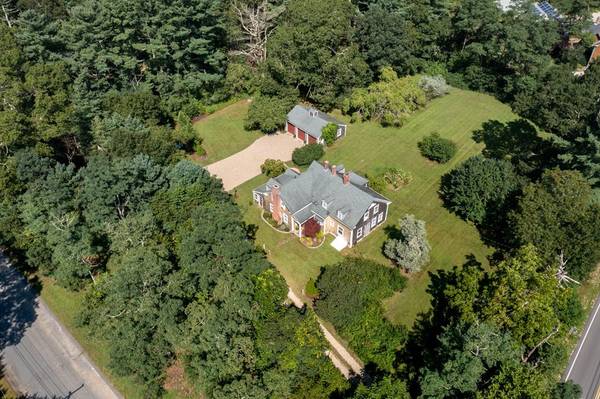 391 County Rd, Marion, MA 02738