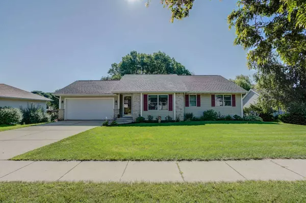 705 BROOKVIEW TR, Mount Horeb, WI 53572