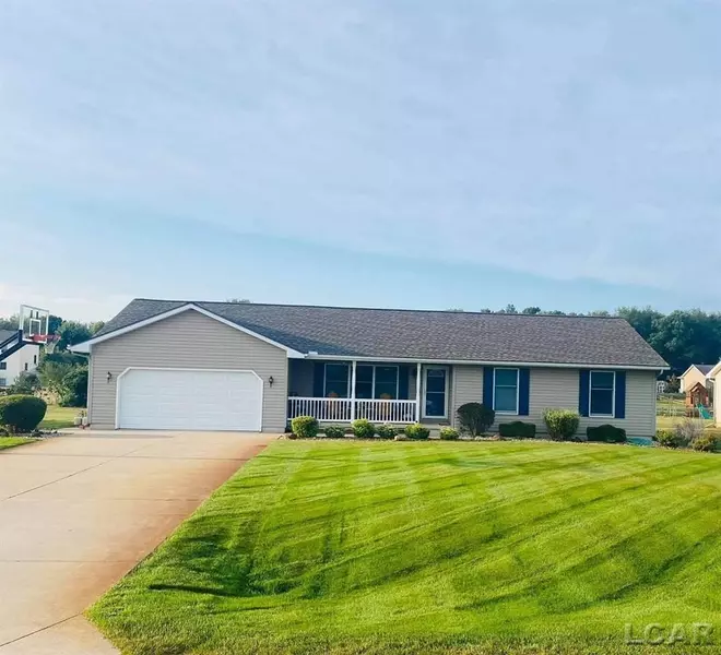 2009 Friar Tuck Circle, Adrian, MI 49221