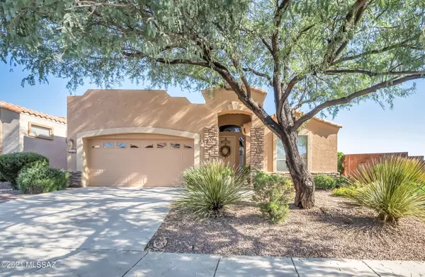 526 W Shadow Wood Street, Green Valley, AZ 85614