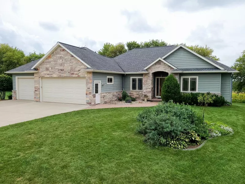 845 Windsor Rd, Ripon, WI 54971