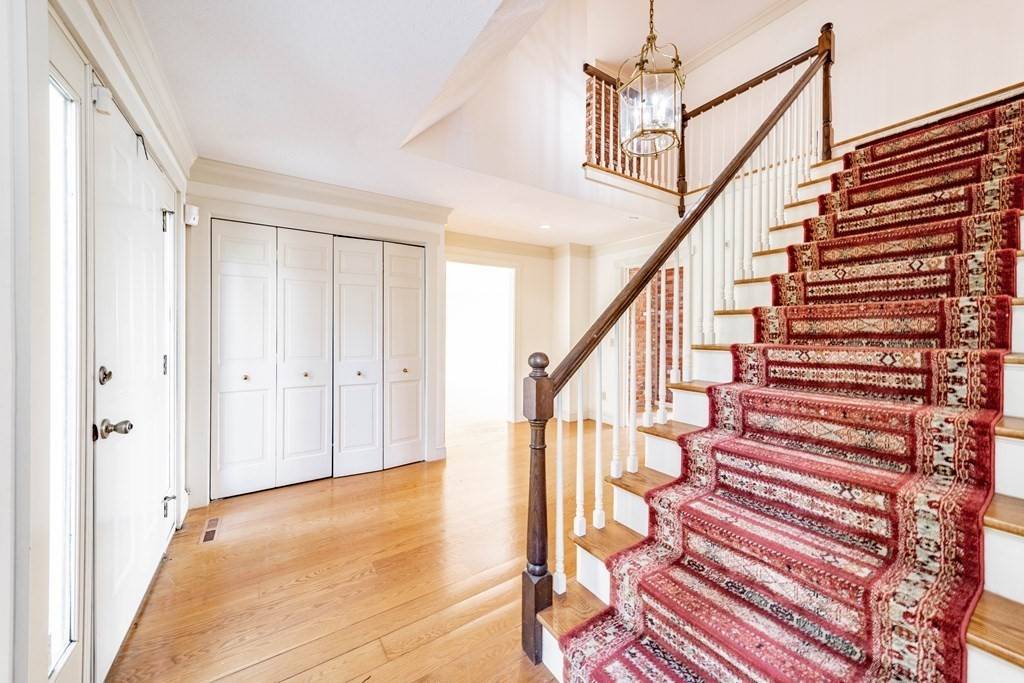 Wilbraham, MA 01095,14 Highridge Rd