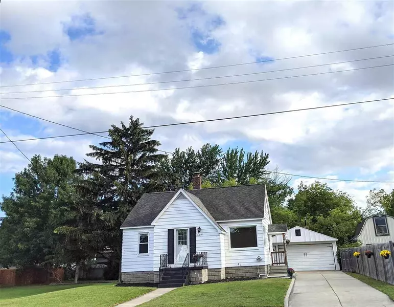 506 W Center Street, Linwood, MI 48634