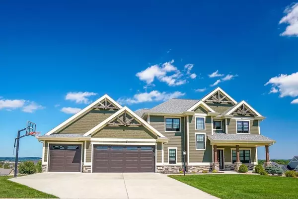 117 Camelot Cir, Oregon, WI 53575