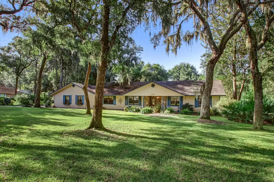 231 Rolling Oaks Rd, St Augustine, FL 32086