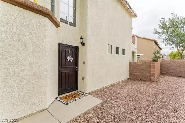 Henderson, NV 89015,664 Jumbled Sage Court