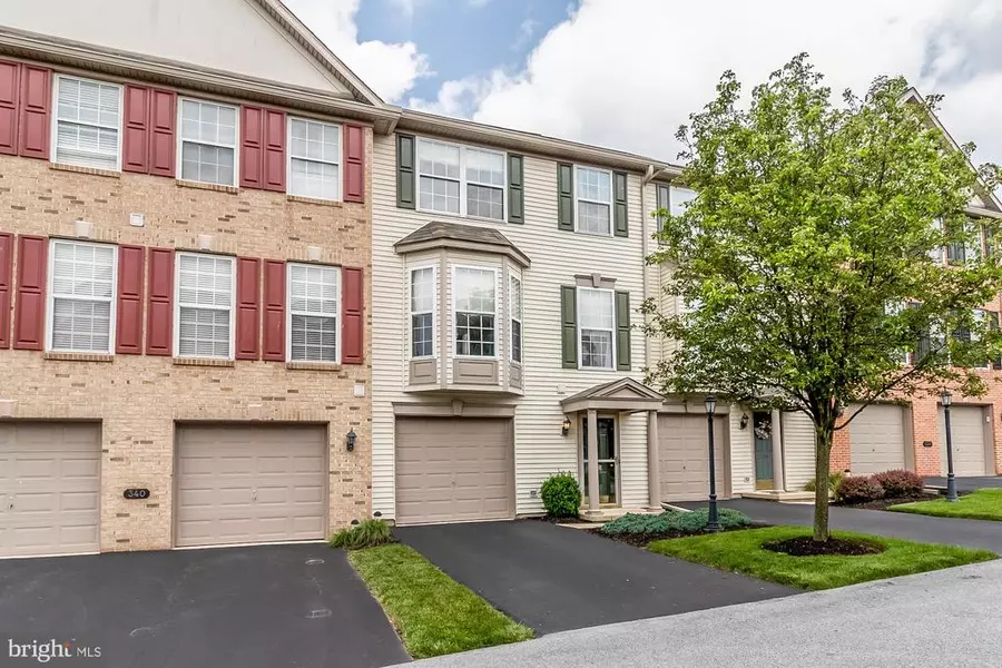 338 HARVEST FIELD LN #10M, York, PA 17403