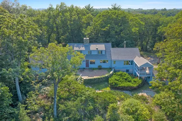 15 White Head Rd, Cohasset, MA 02025