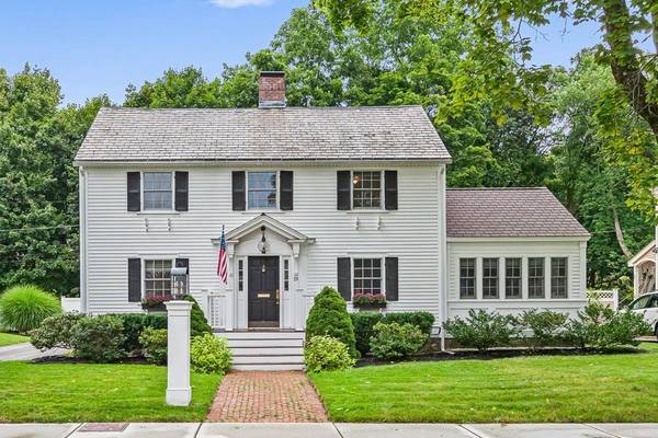 19 Arundel St, Andover, MA 01810