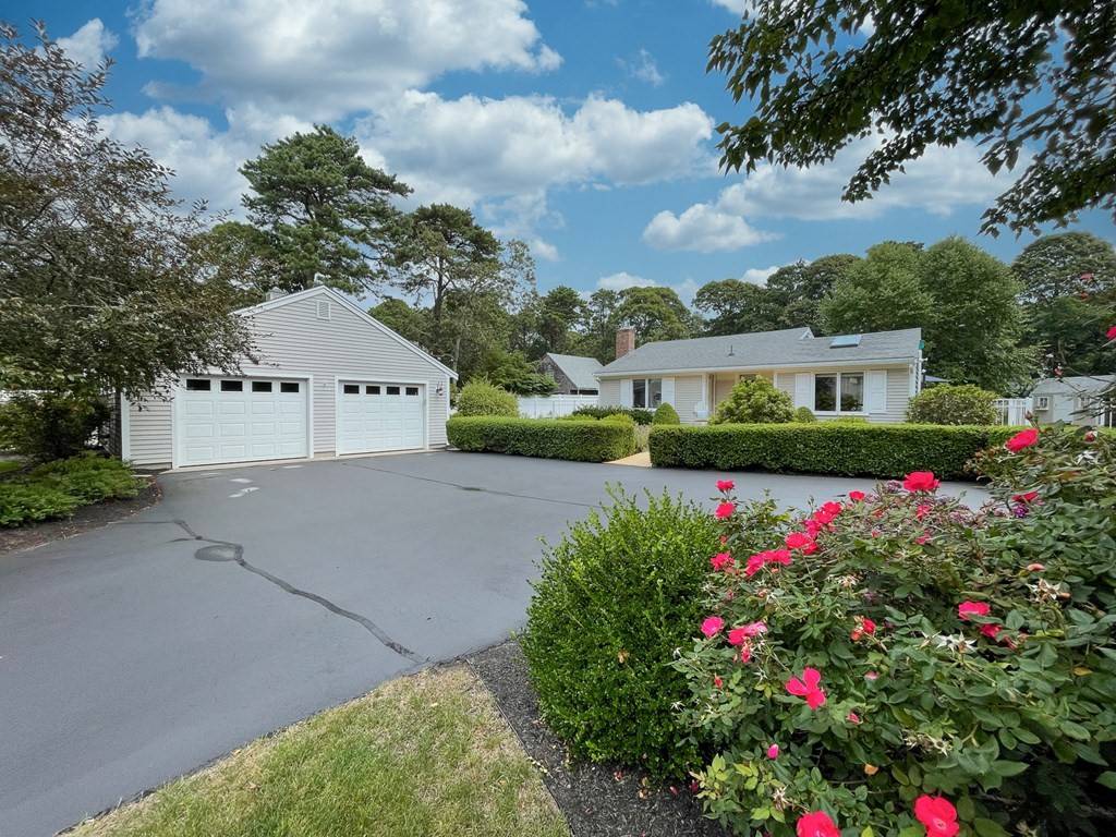 680 Old Orchard Rd, Eastham, MA 02642