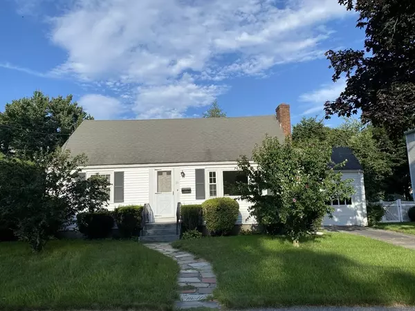 10 Hawthorn Ave, Needham, MA 02492