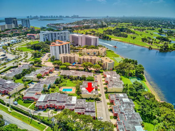 394 Golfview RD F, North Palm Beach, FL 33408