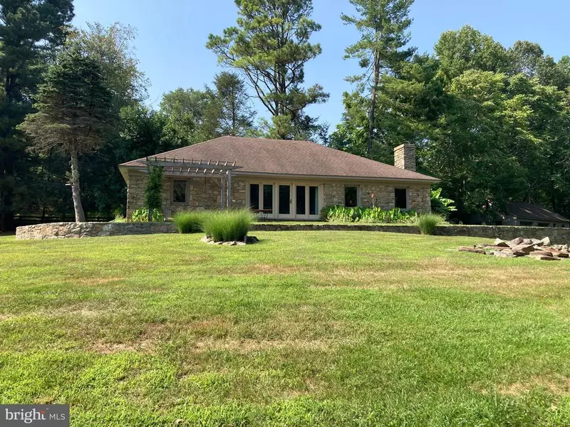 3037 HALFWAY RD, The Plains, VA 20198