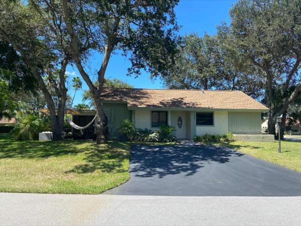 3937 N Arelia DR, Delray Beach, FL 33445