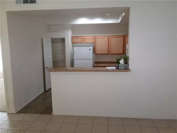 Las Vegas, NV 89129,3480 Cactus Shadow Street #103